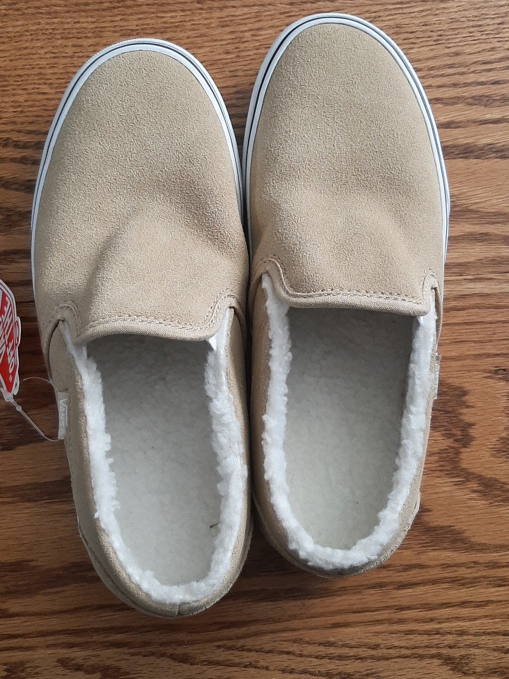 NWT Vans Asher Slip On Faux Fur Women's 8 Shoe